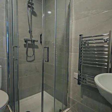 Madison House 3*