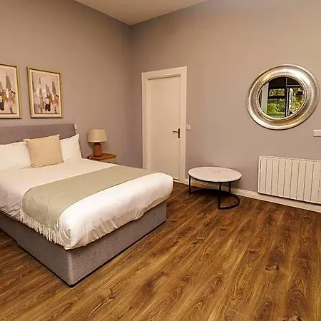Guest house Madison House 3*