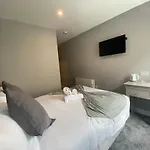 Madison House 3*