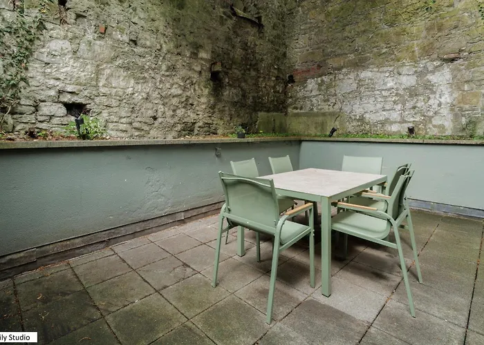 Madison House 3*